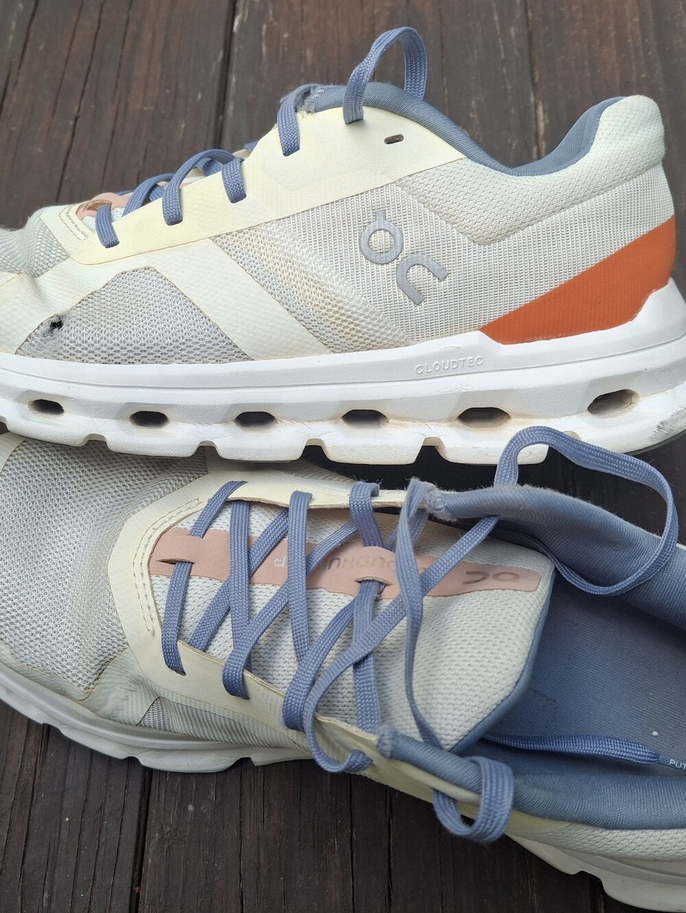 On Cloudrunner 2 Womens Size 9 - Picture 5 of 16